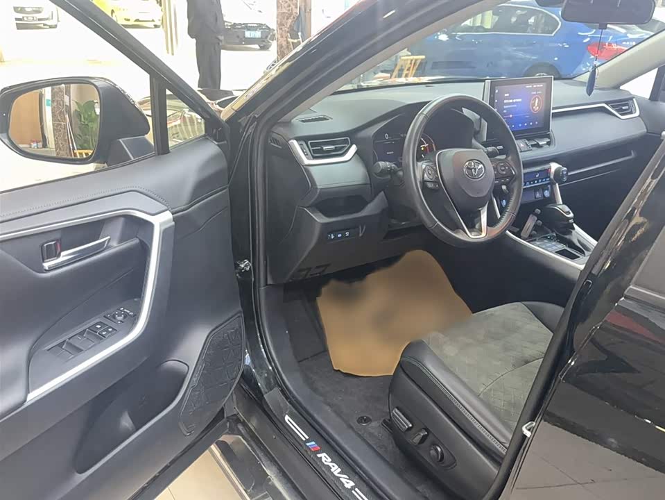 Toyota RAV4 Rongfang