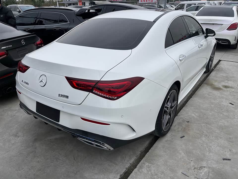 Mercedes-Benz CLA