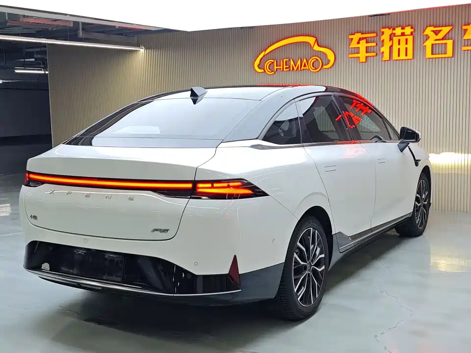 XPENG P5
