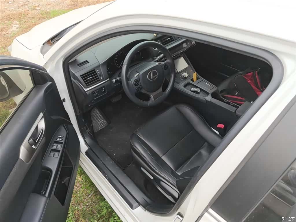 Lexus CT, 2015 14