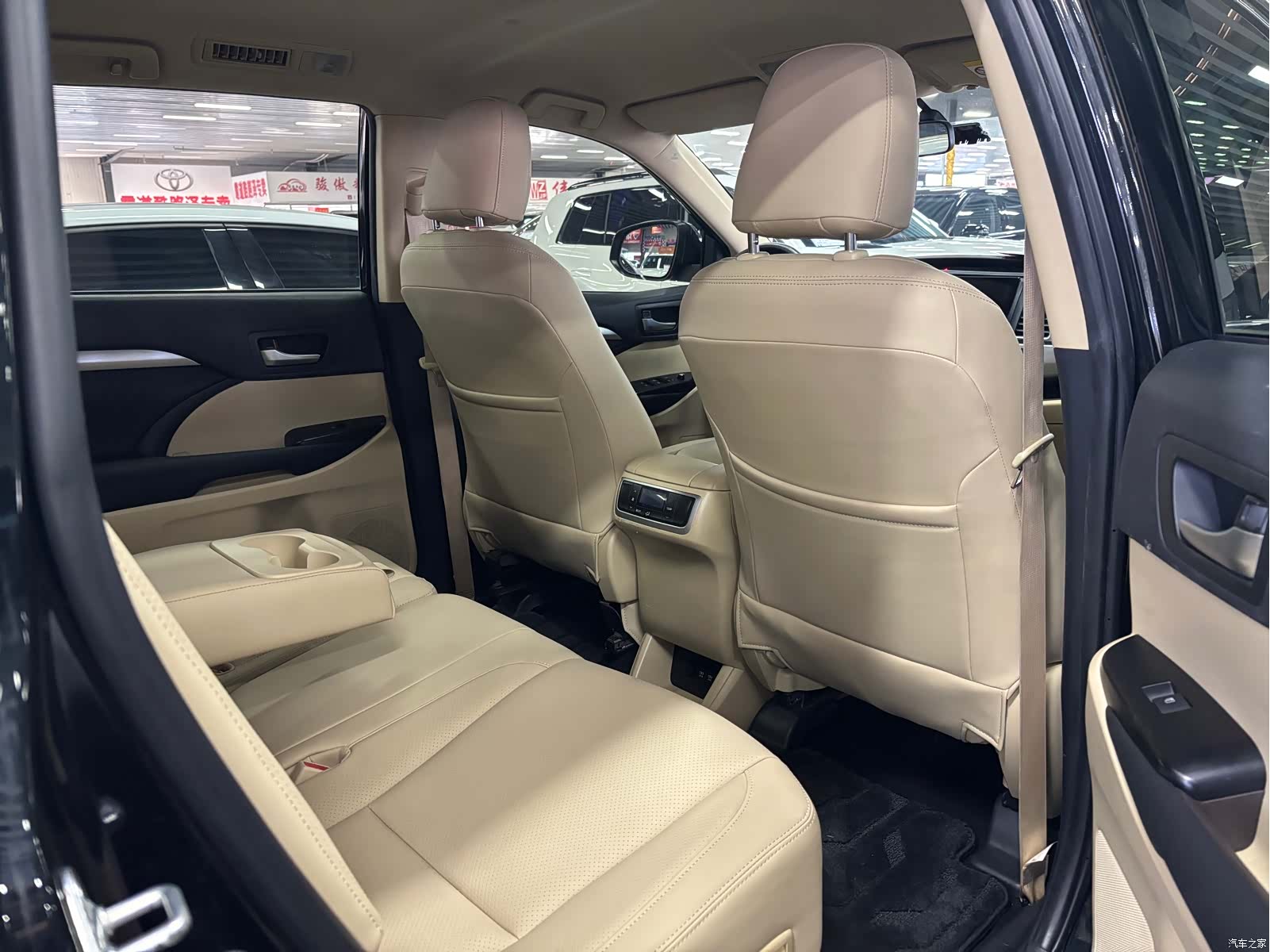 Toyota Highlander, 2020 все фото