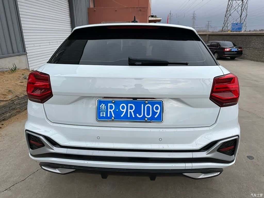 Audi Q2L, 2022 все фото