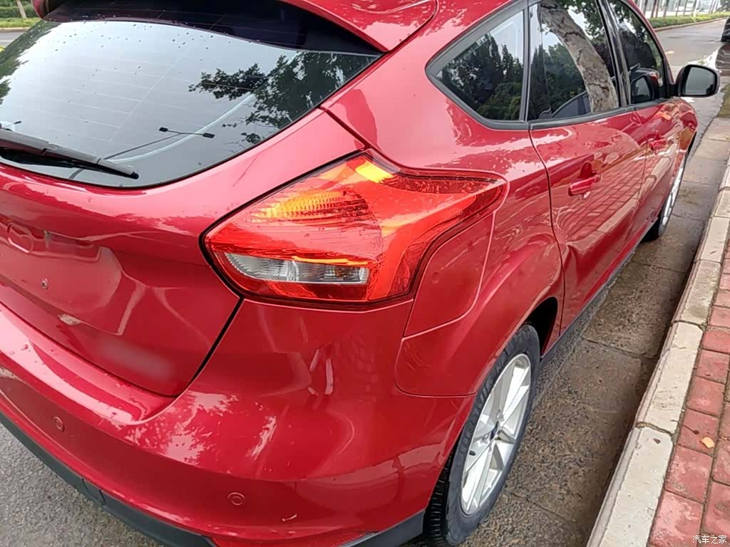Ford Focus, 2015 8
