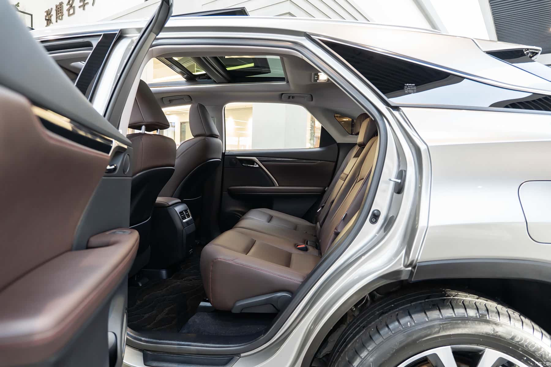 Lexus RX, 2023 10