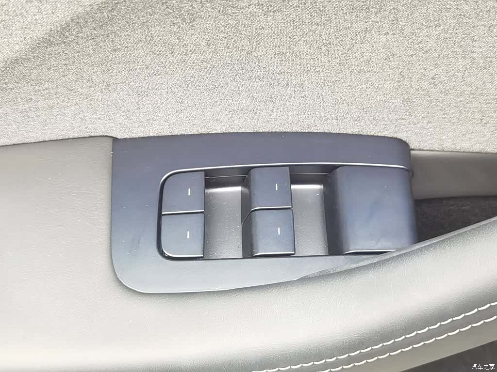 Tesla Model 3, 2024 9