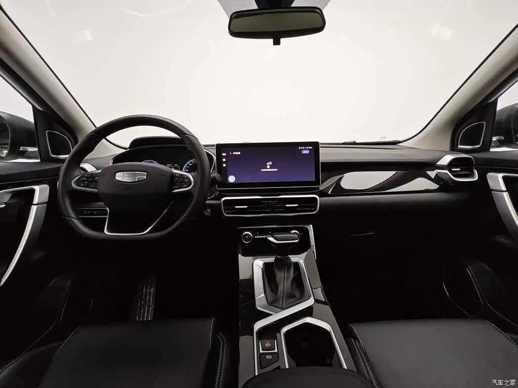 Geely Coolray, 2025 все фото