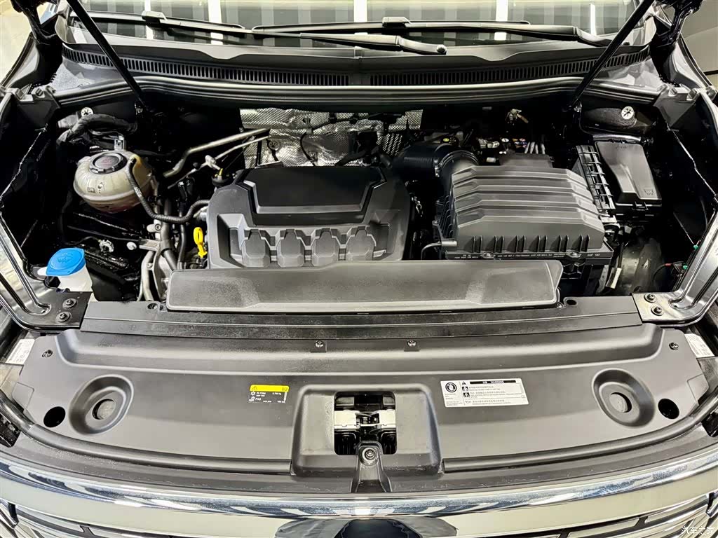 Volkswagen Viloran, 2025 11