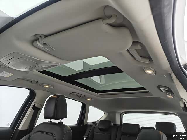 Ford Kuga, 2017 8