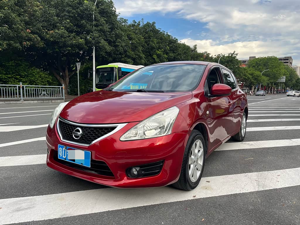 Nissan Tiida
