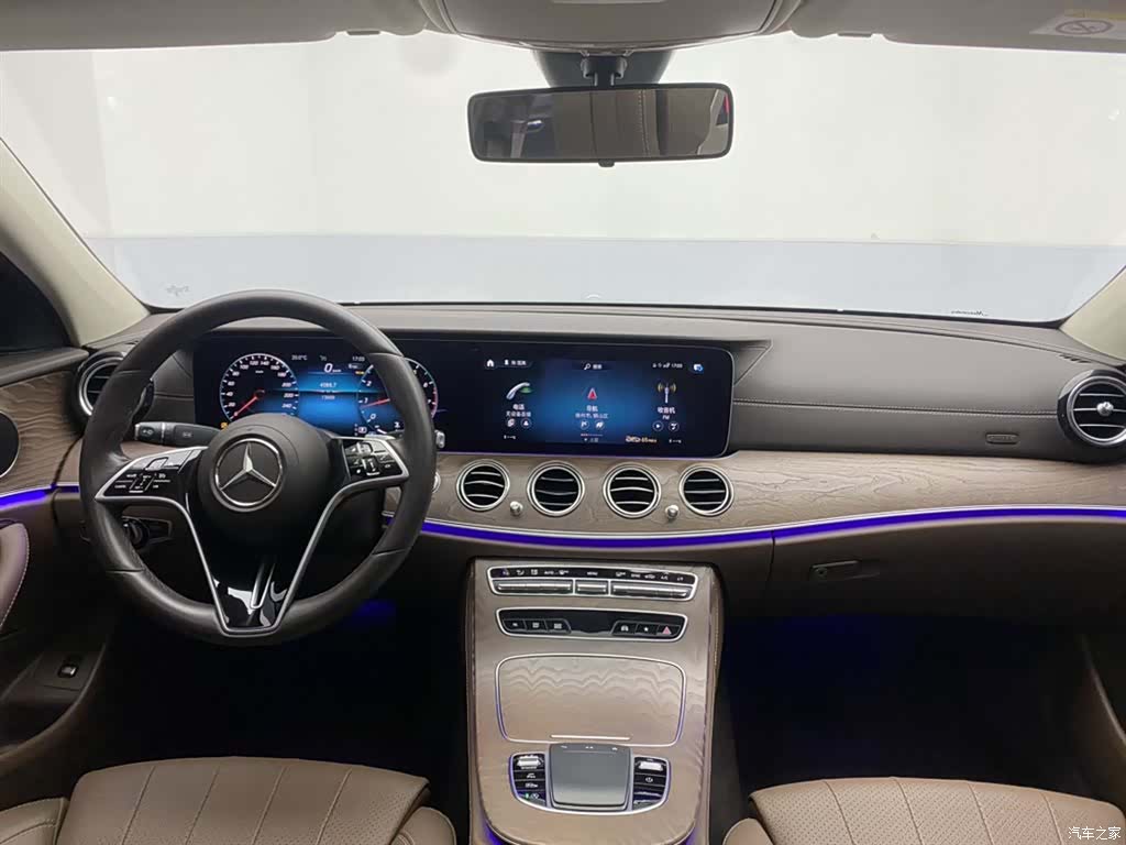 Mercedes-Benz E-Class, 2023 16