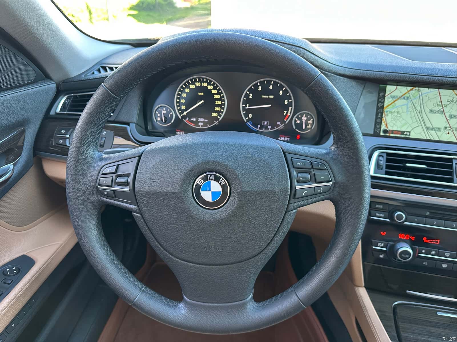 BMW 7 Series, 2012 25