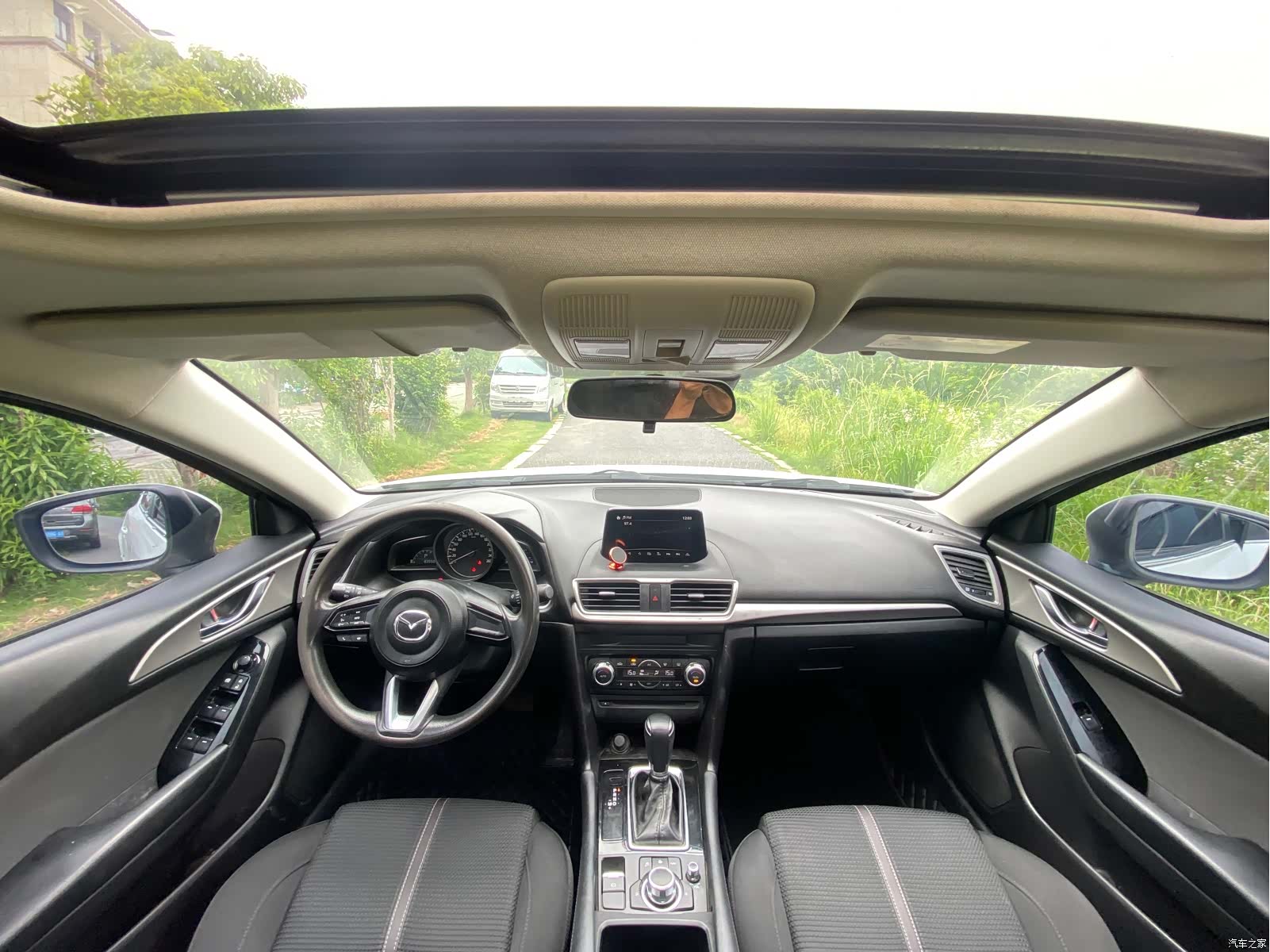 Mazda Mazda3, 2019 9