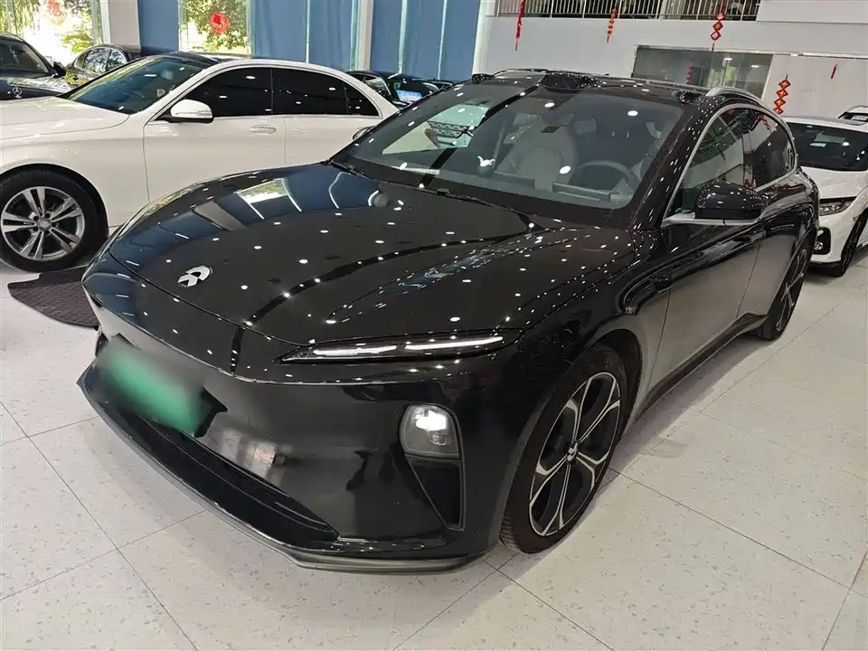 NIO ET5