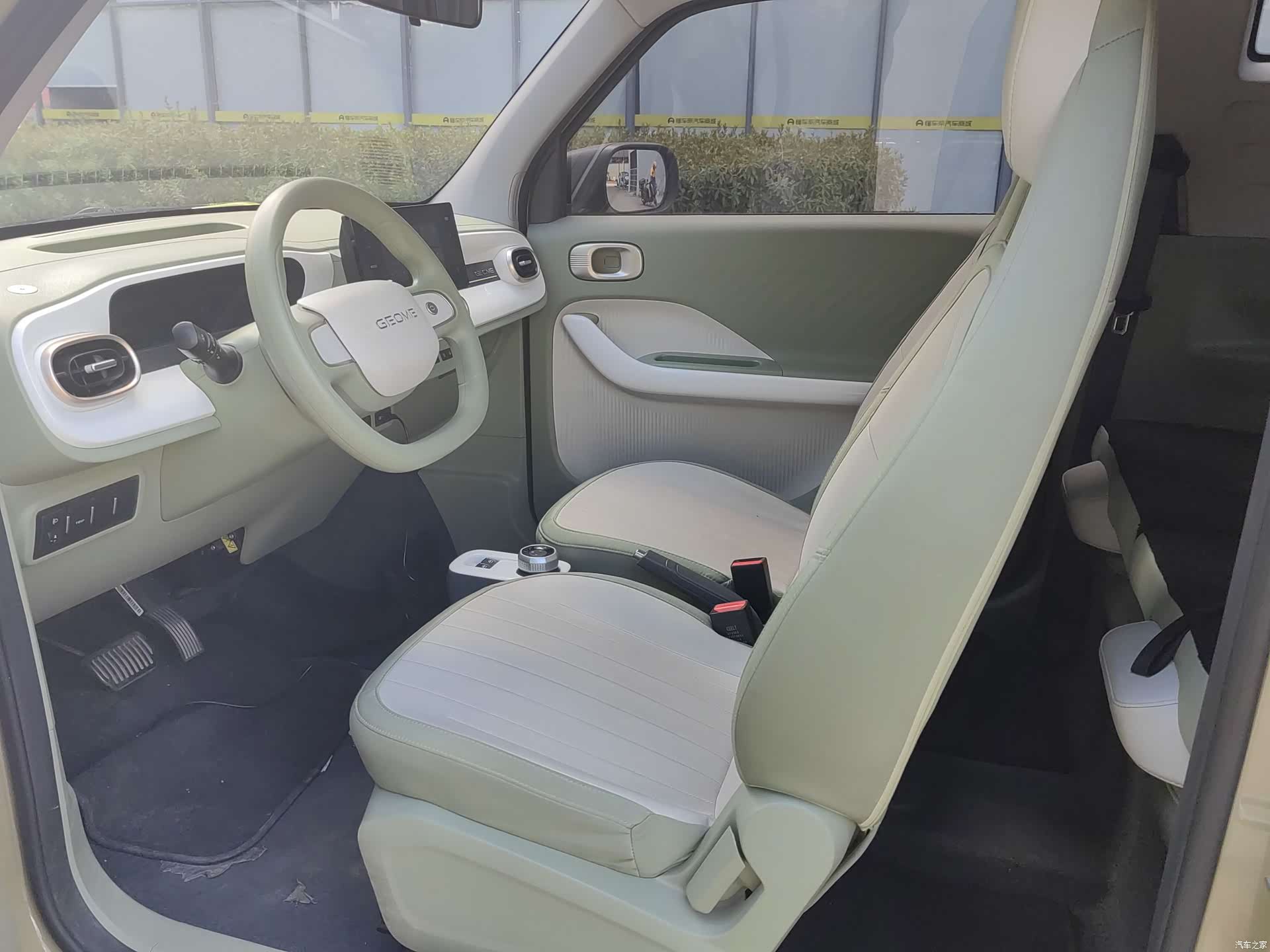 Geely Panda, 2025 9
