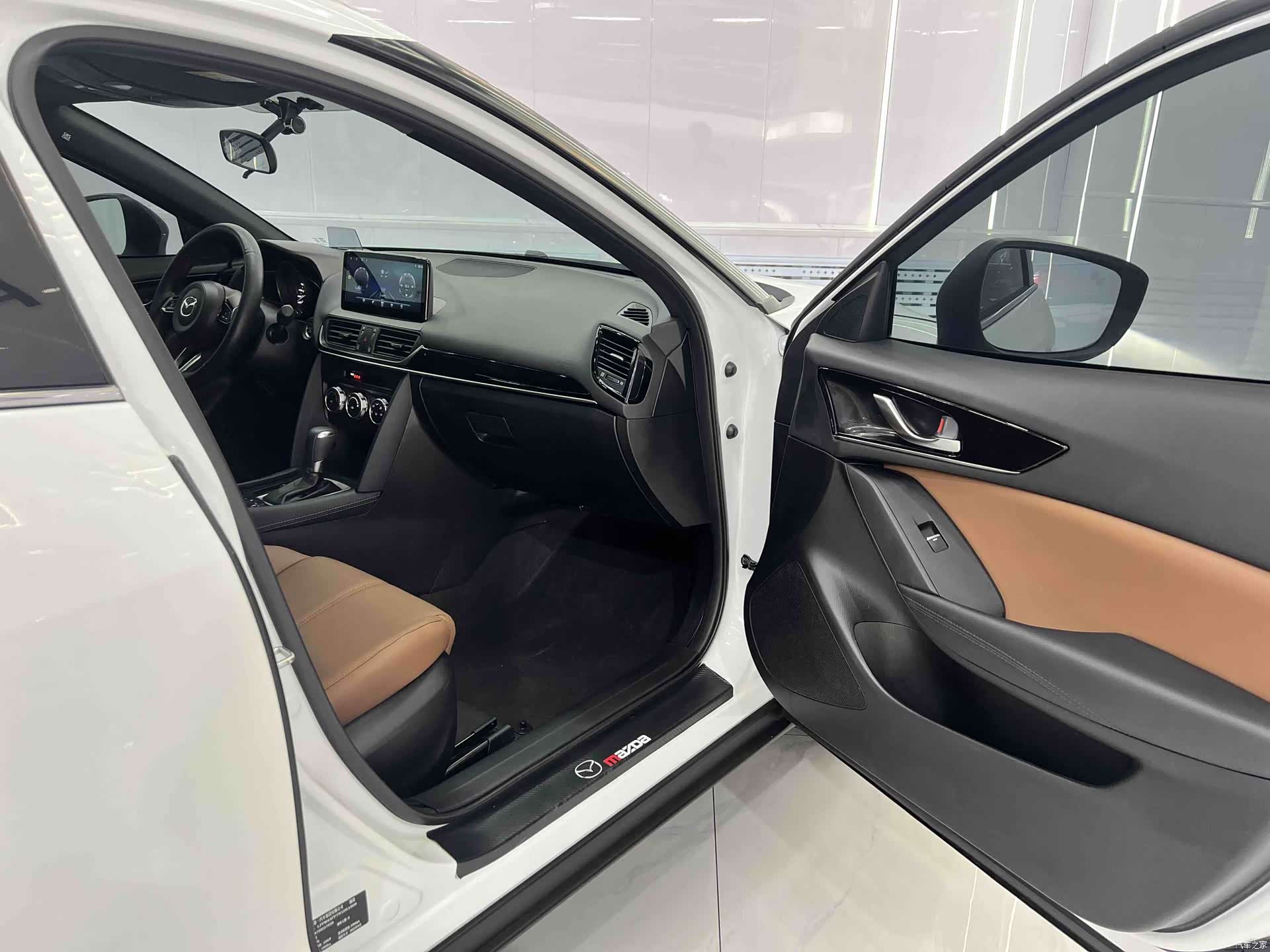 Mazda CX-4, 2023 16