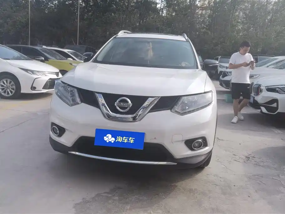 Nissan Qijun