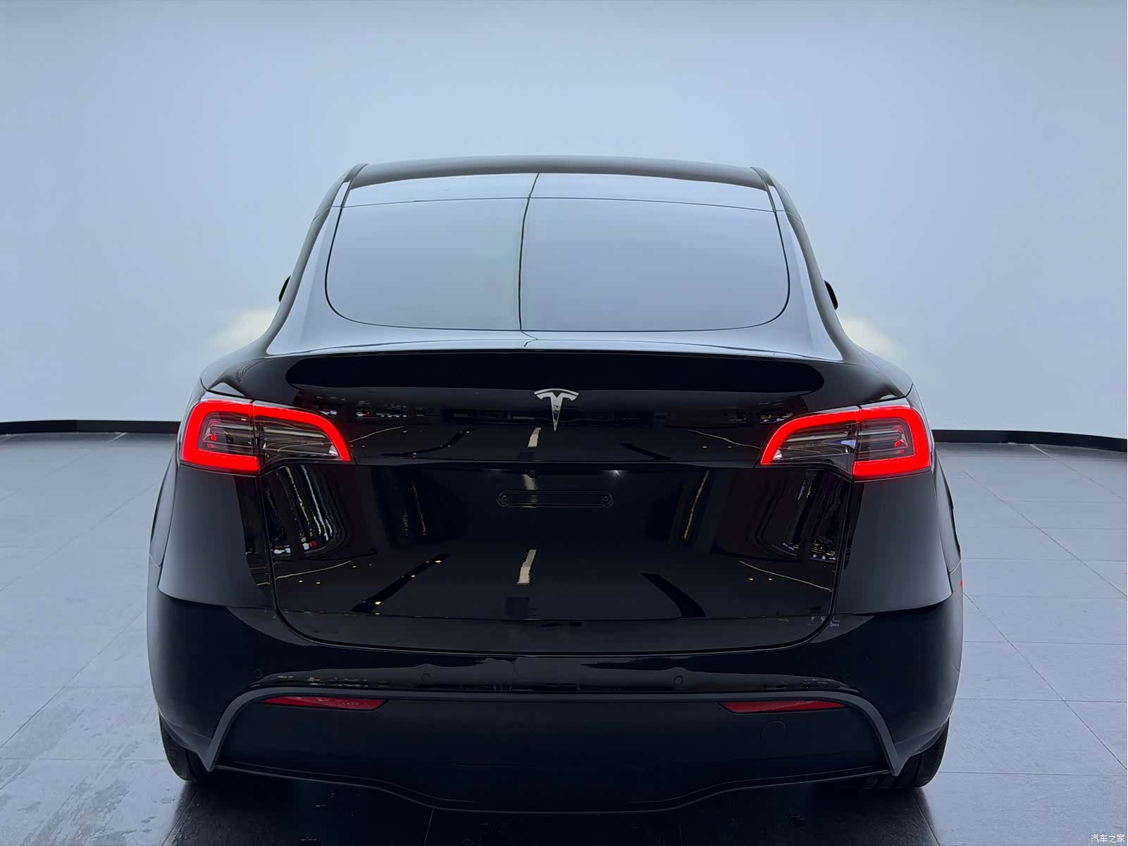 Tesla Model Y, 2024 17