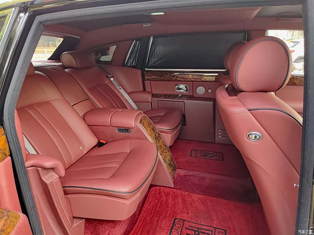 Rolls-Royce Phantom, 2014 12