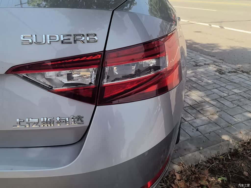 Skoda Superb, 2018 8