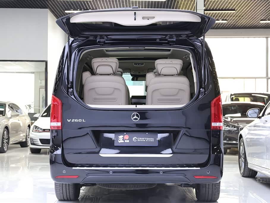 Mercedes-Benz V-class