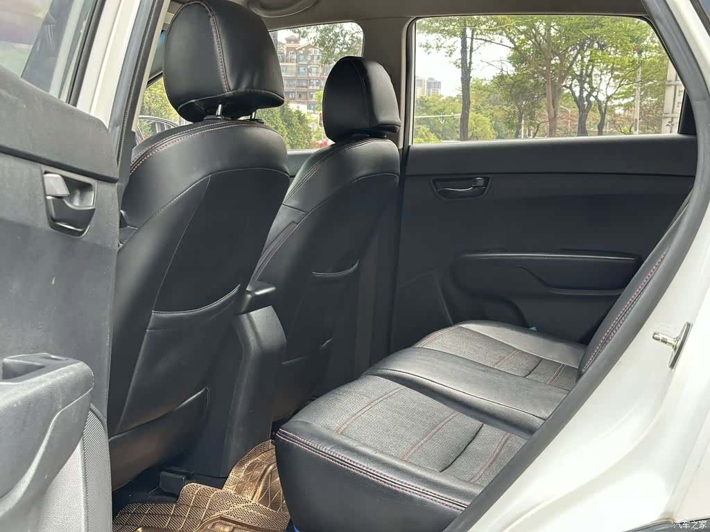 Kia KX3, 2015 7