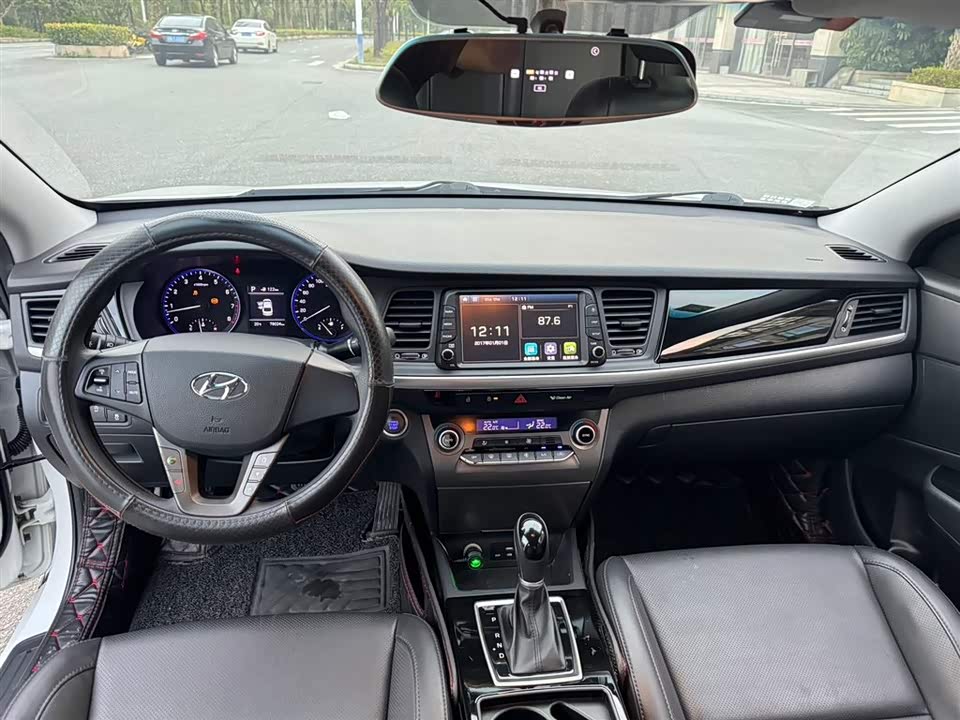 Hyundai Name picture