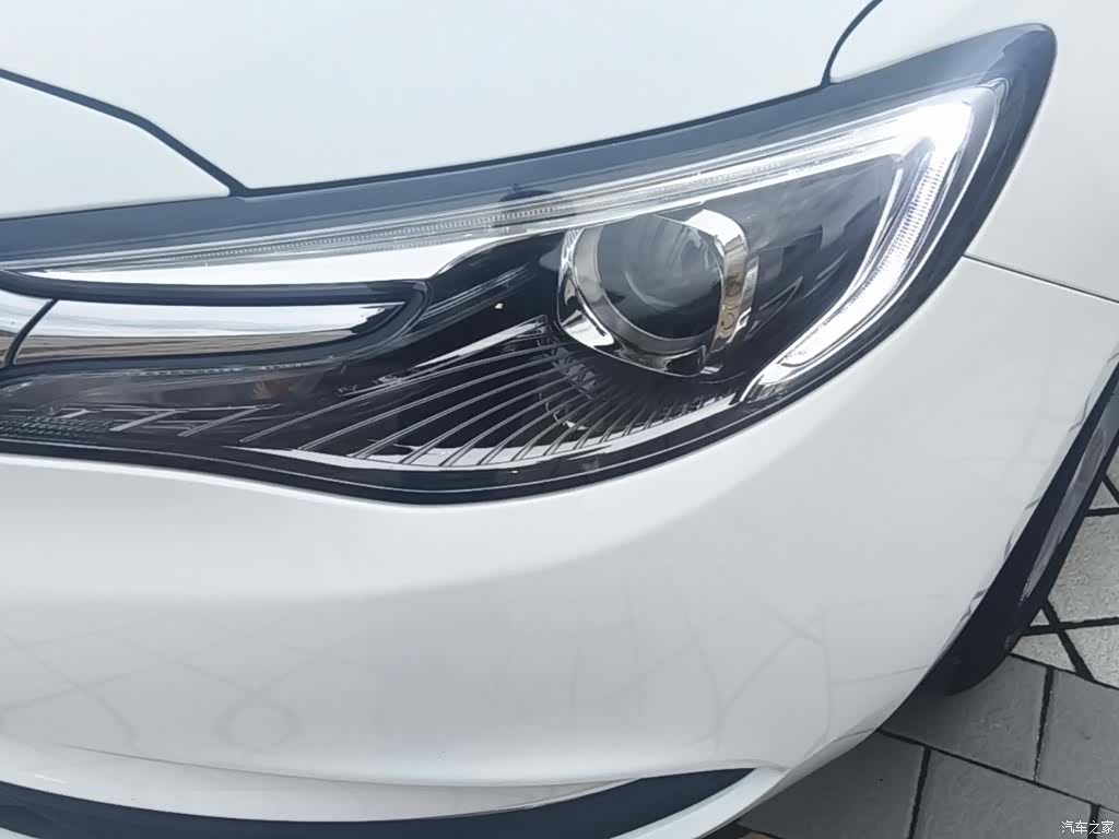 Buick V, 2018 24