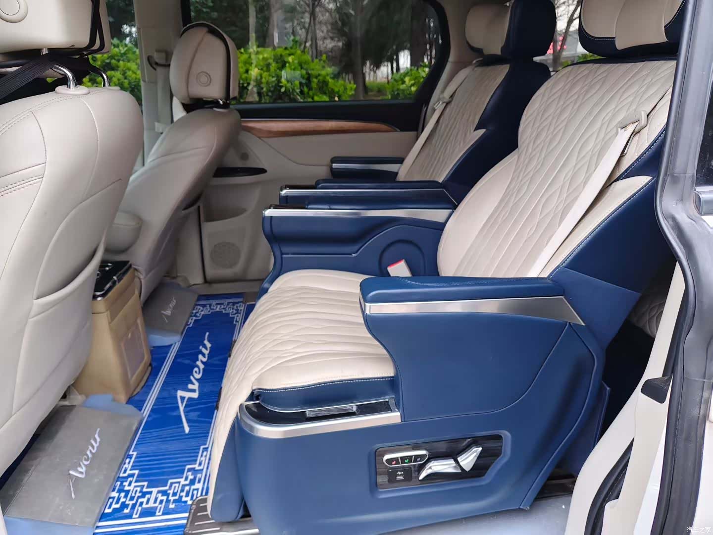 Buick GL8, 2019 4