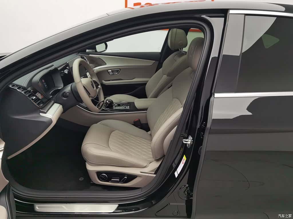 BYD Han, 2025 10