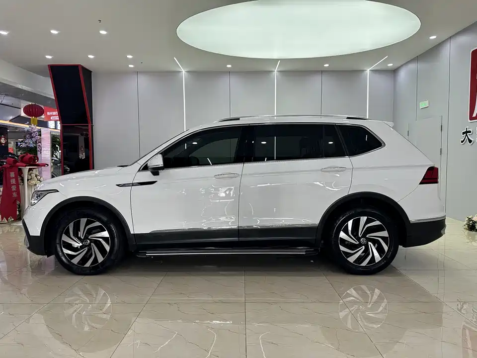 Volkswagen Tiguan L
