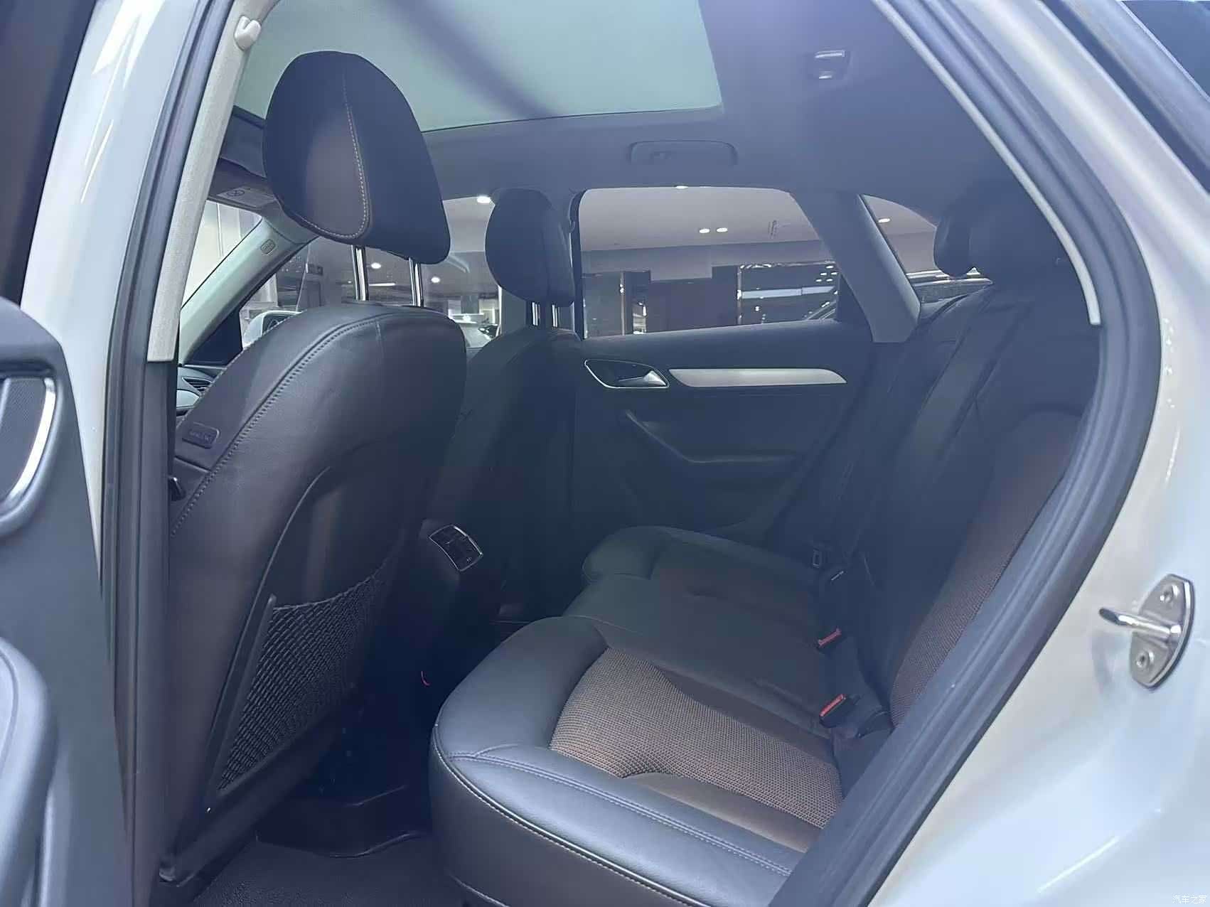 Audi Q3, 2019 9