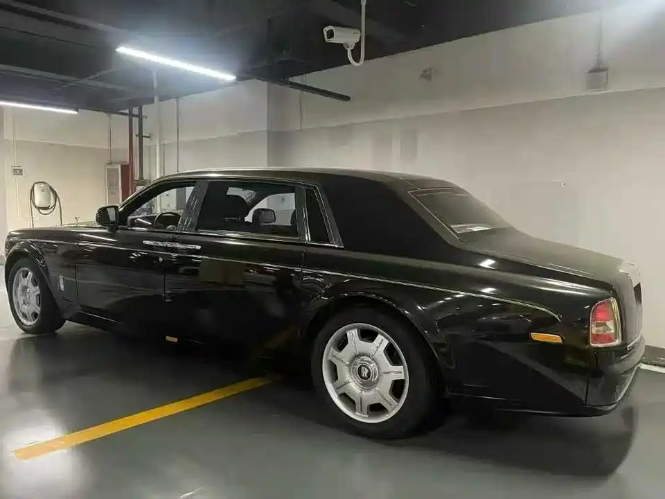 Rolls-Royce Phantom