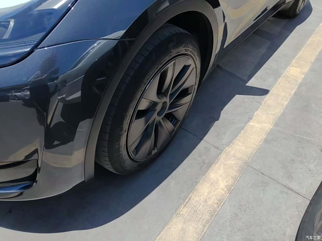 Tesla Model Y, 2024 23