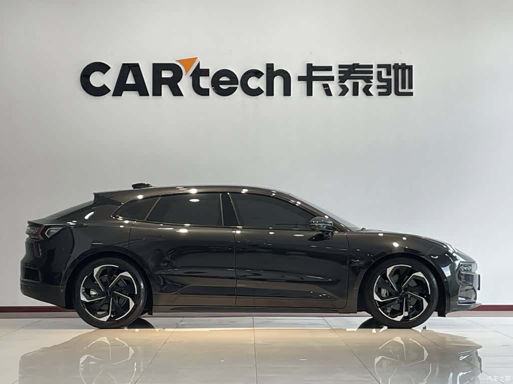Zeekr 001, 2022 4