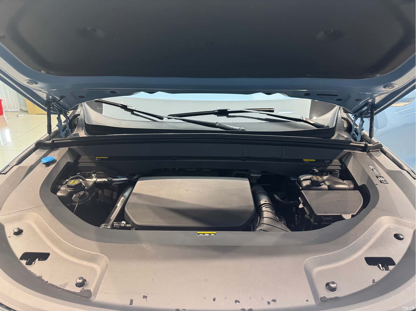 Li Auto L8, 2022 14