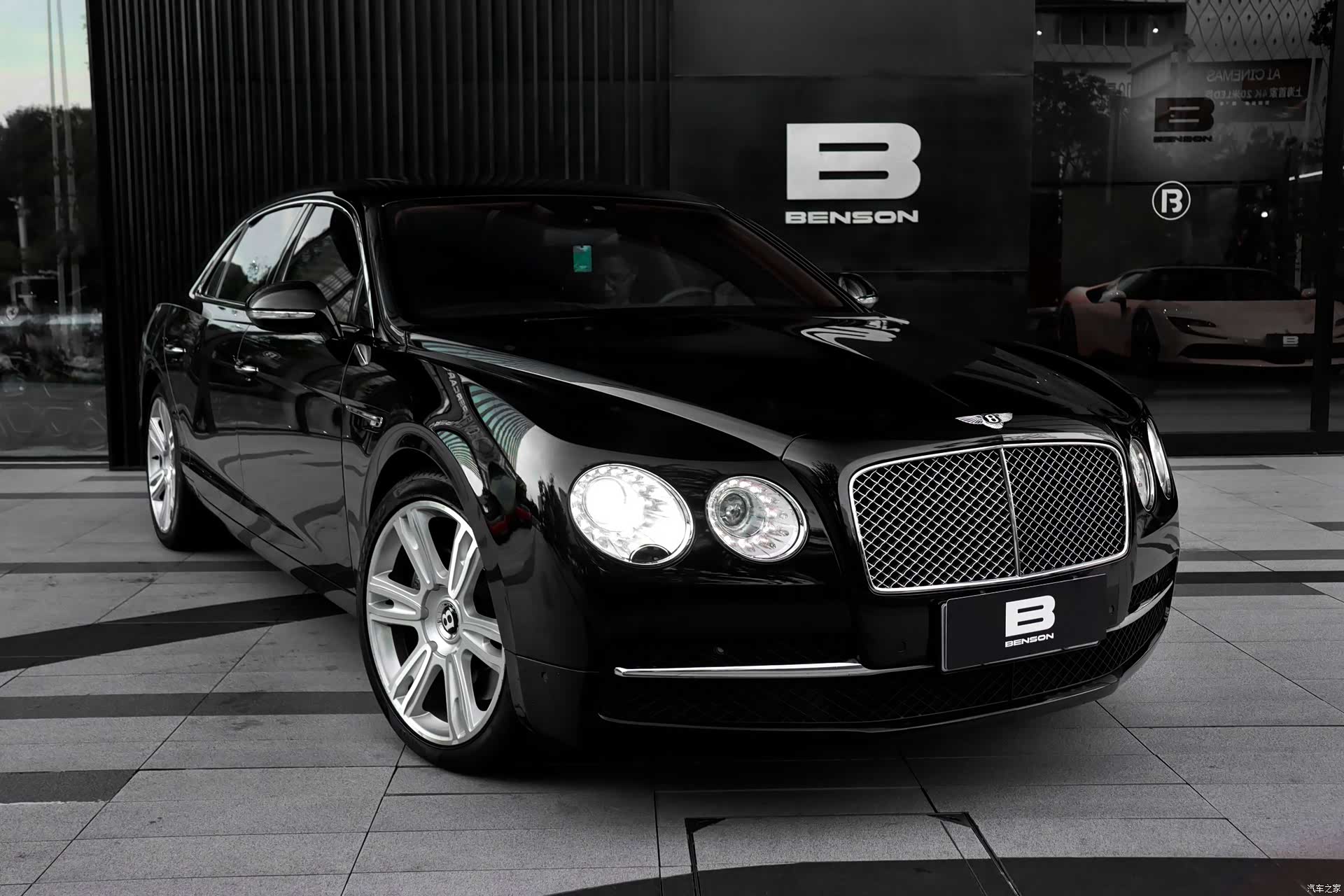 Bentley Flying Spur, 2014 2