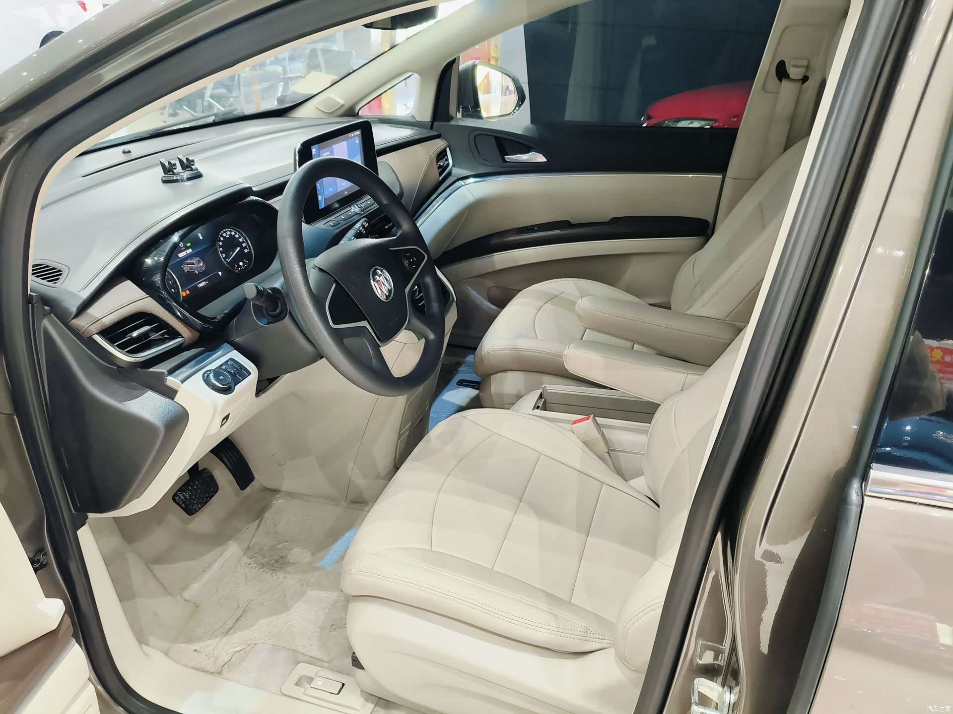 Buick GL8, 2022 9