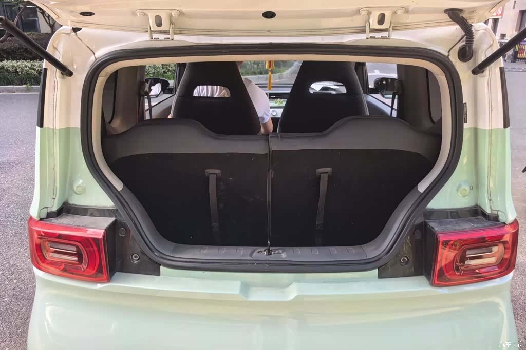 Wuling MINIEV, 2021 4