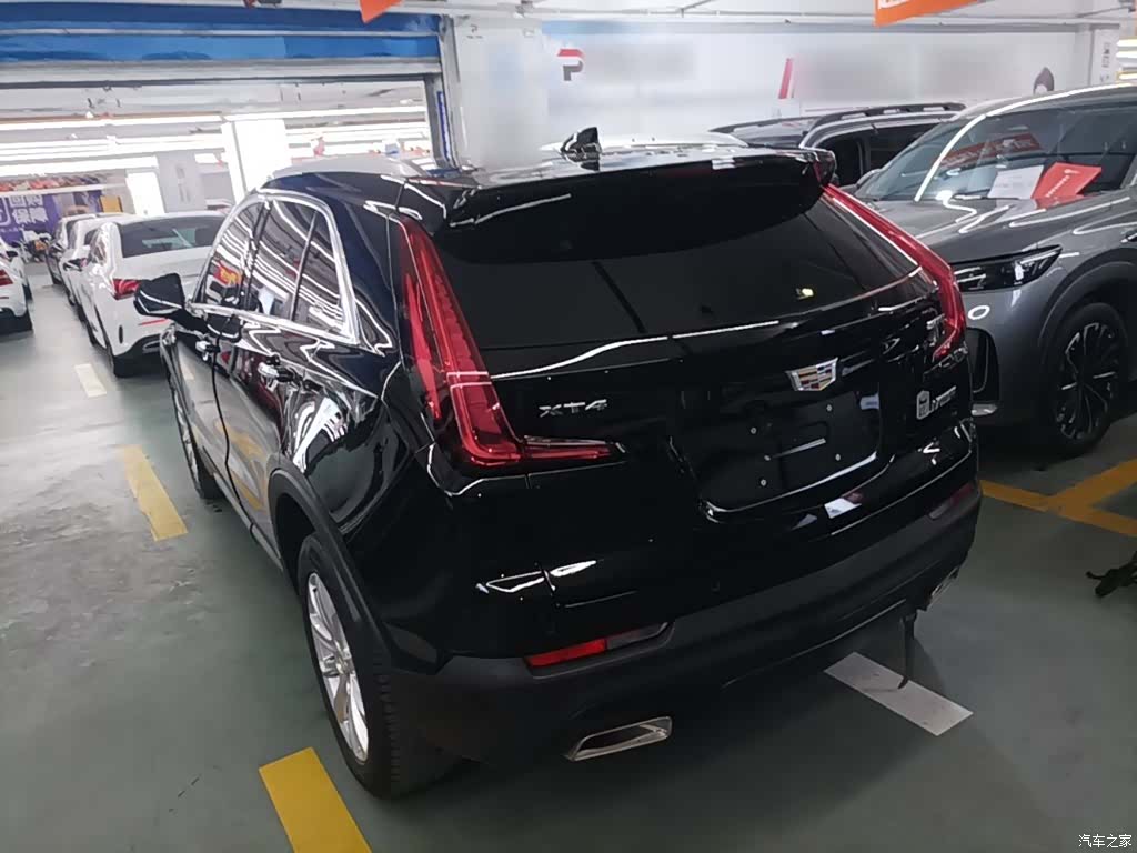 Cadillac XT4, 2021 все фото