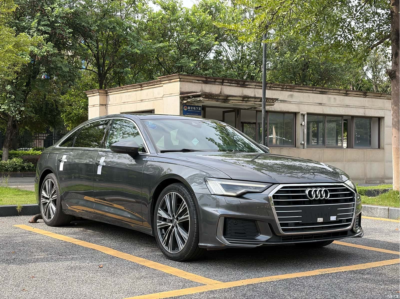 Audi A6L, 2021 3