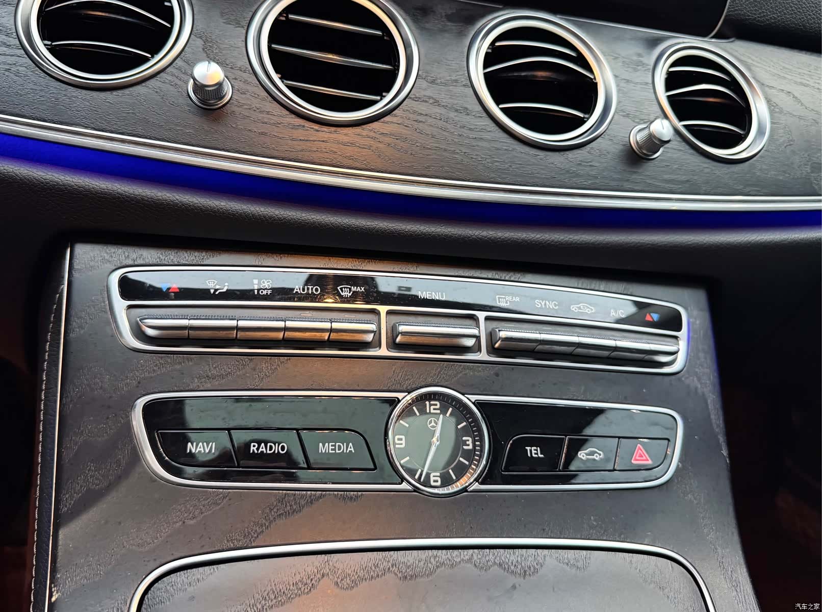 Mercedes-Benz E-Class, 2018 27
