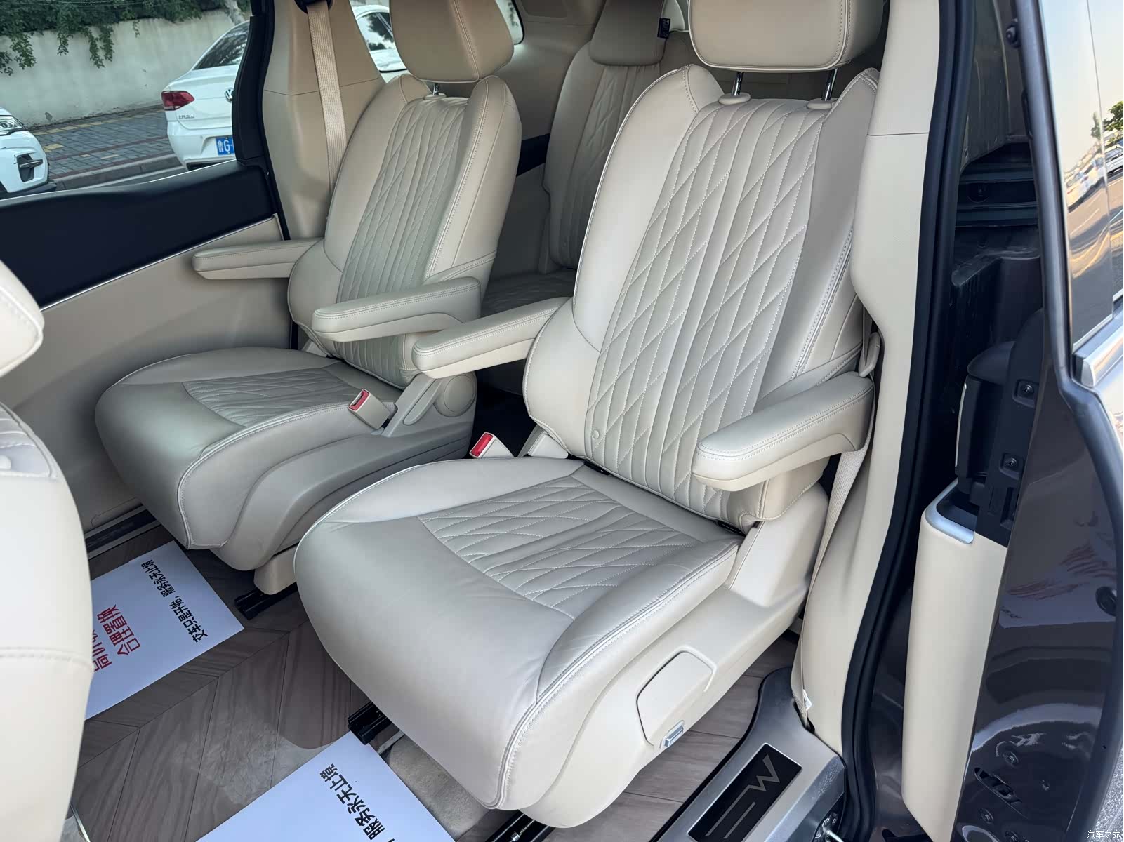 Buick GL8, 2023 11