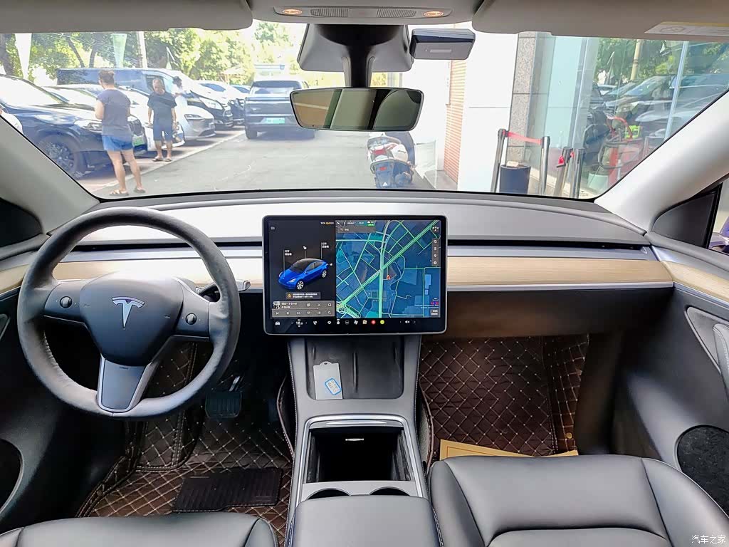Tesla Model Y, 2021 10