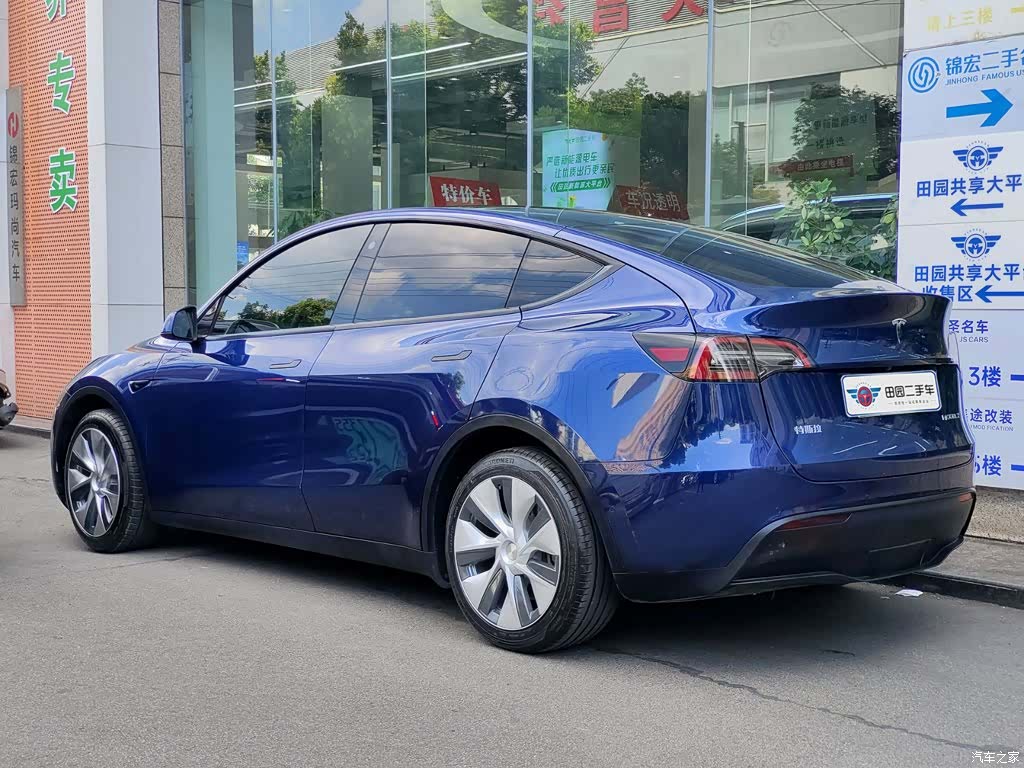 Tesla Model Y, 2021 4