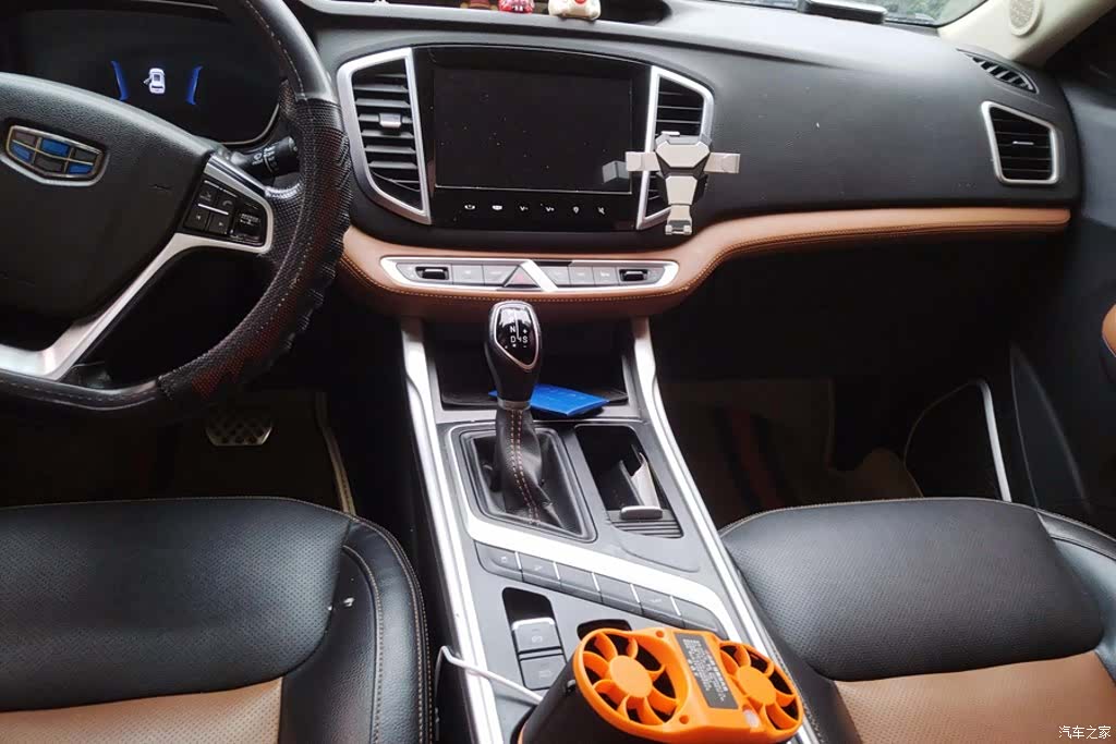 Geely X6, 2018 16