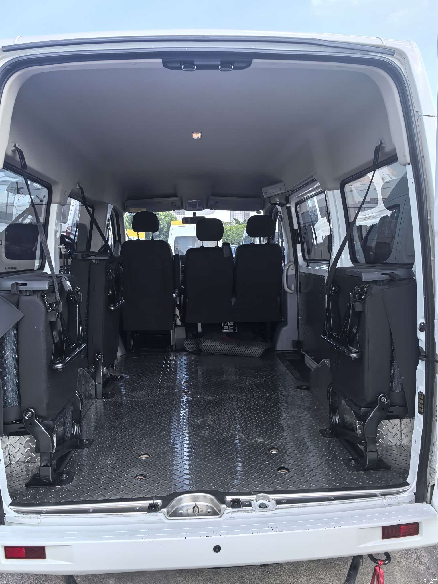 Maxus V80, 2024 9