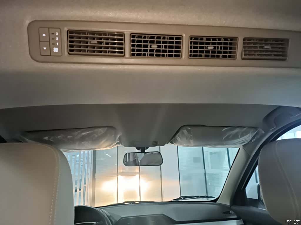 Wuling Hongguang, 2019 18