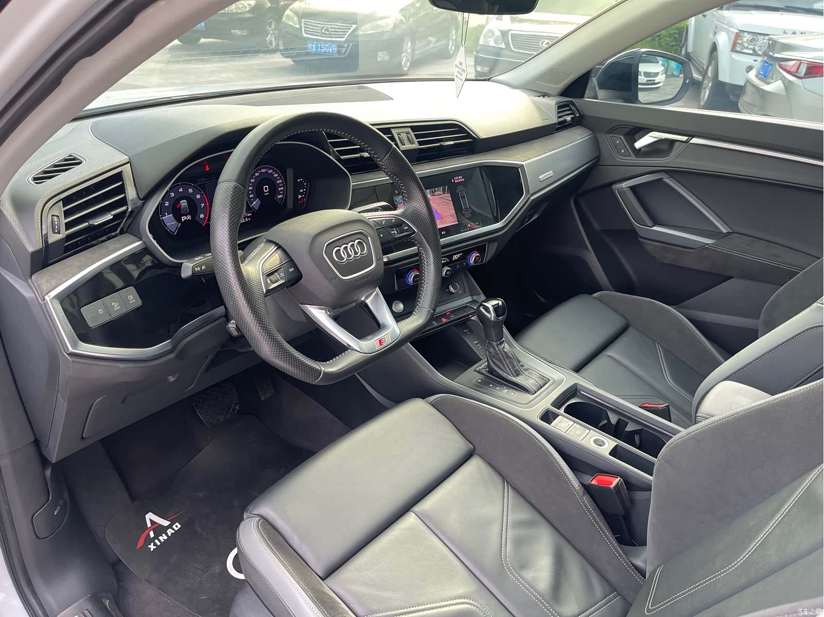 Audi Q3, 2021 13