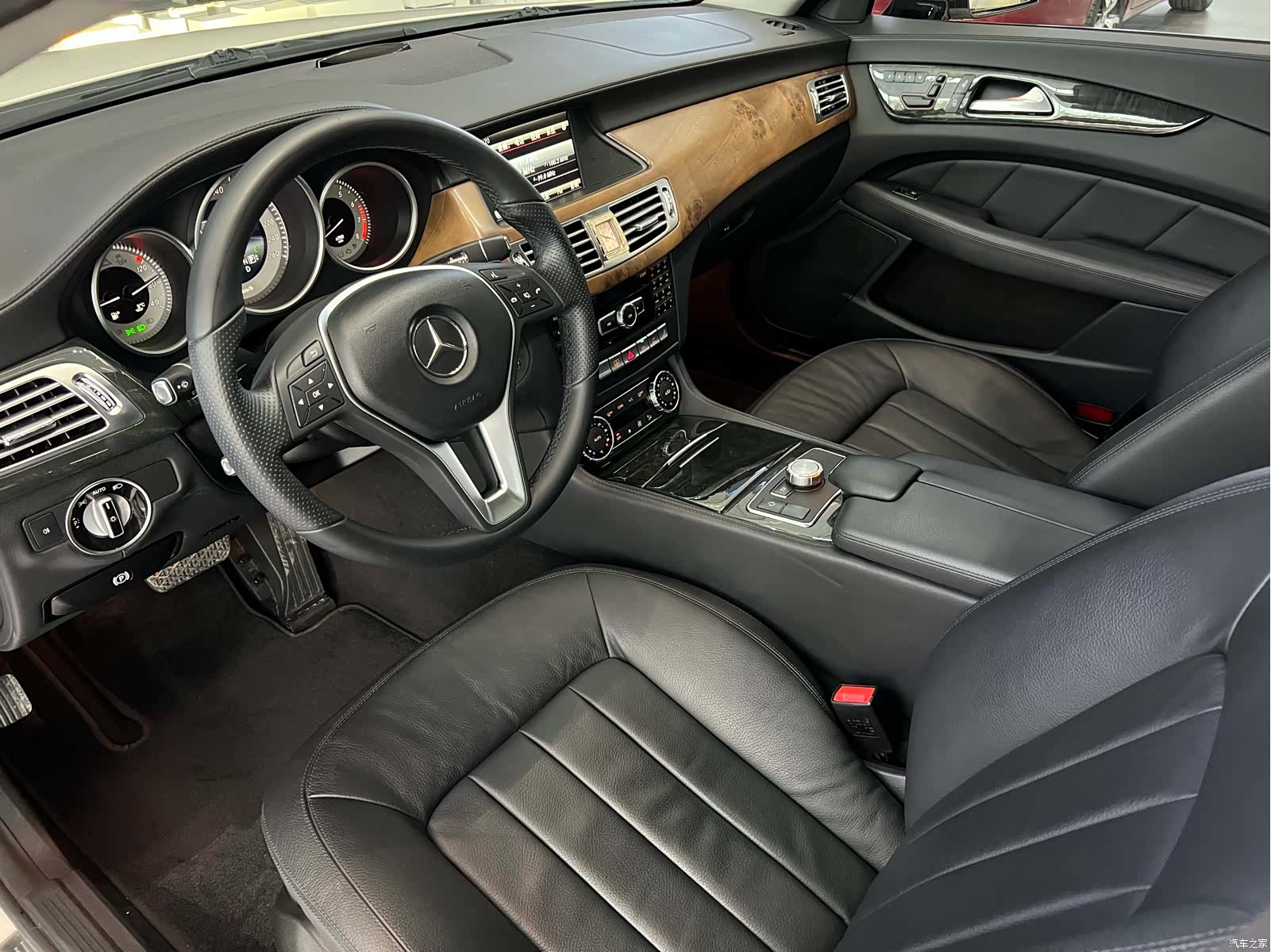 Mercedes-Benz CLS, 2014 16