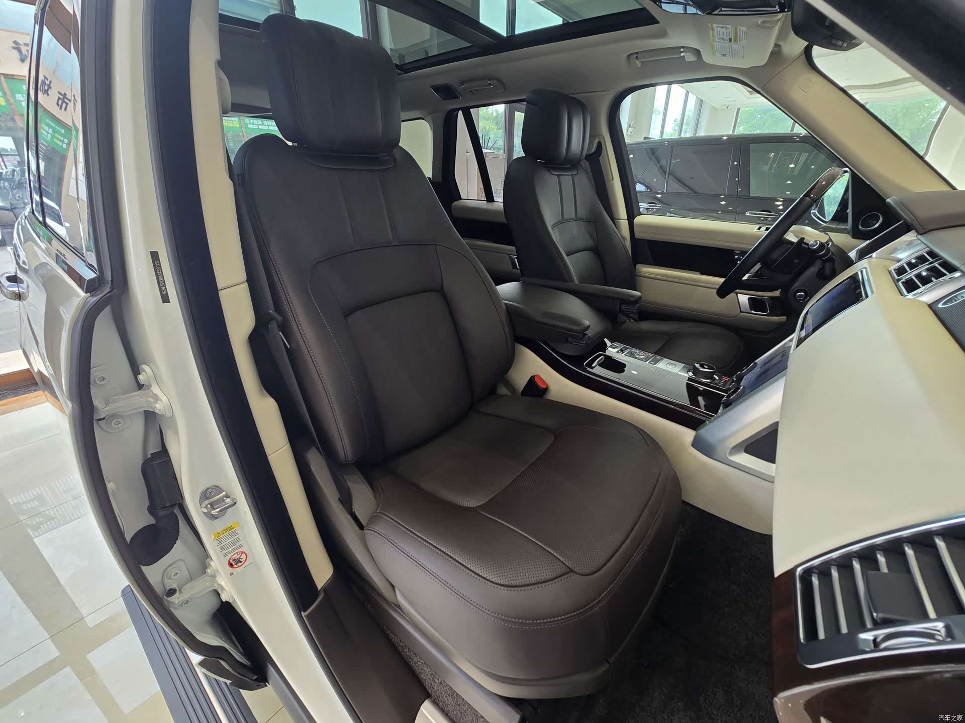 Land Rover Range Rover, 2019 12